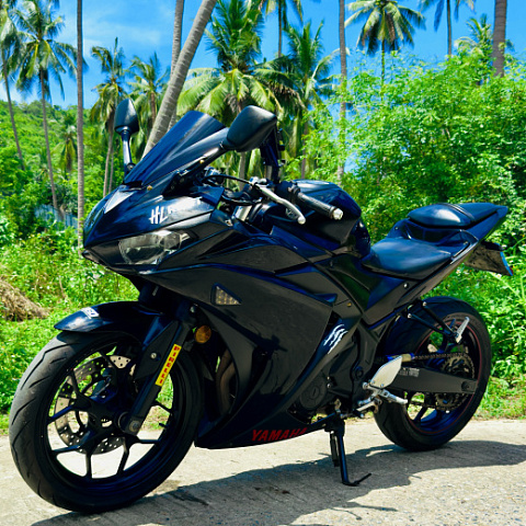 Yamaha R3 Black