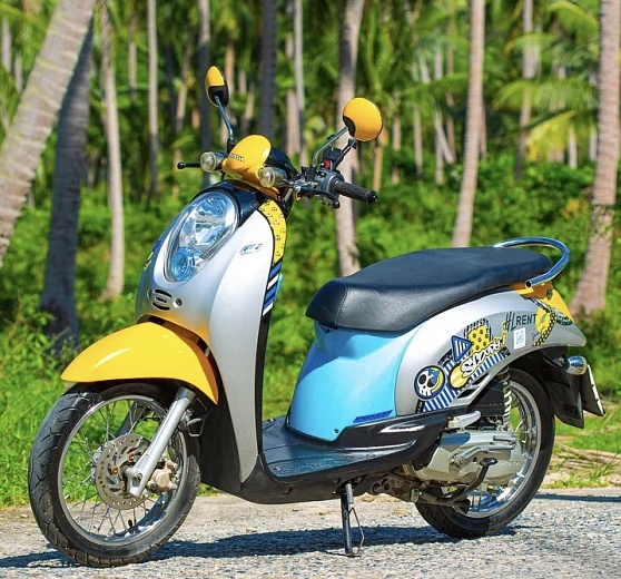 Арнеда Honda Scoopy Yellow на Самуи