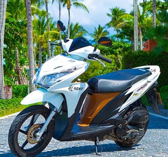 Арнеда Honda Click 125 White на Самуи