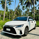 Toyota Yaris Ativ White 2023