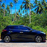 Toyota - Yaris HB Black