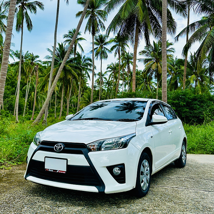Toyota Yaris White 2017