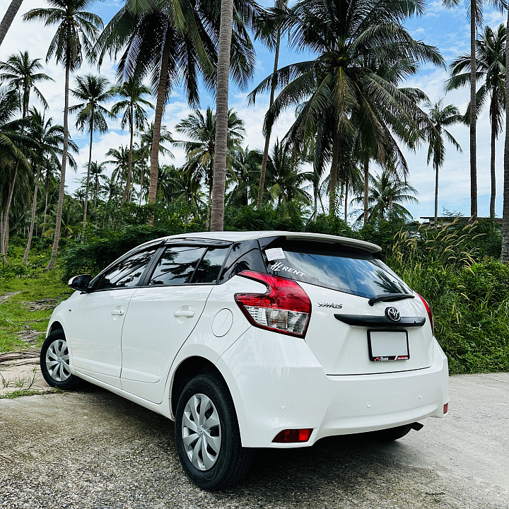 Toyota Yaris White 2017