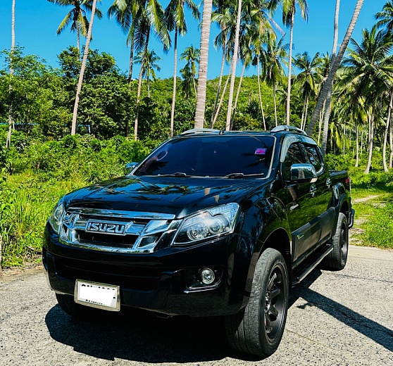 Арнеда Isuzu D-max Black 2015 на Самуи