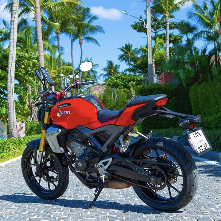 Honda CB 150R Red